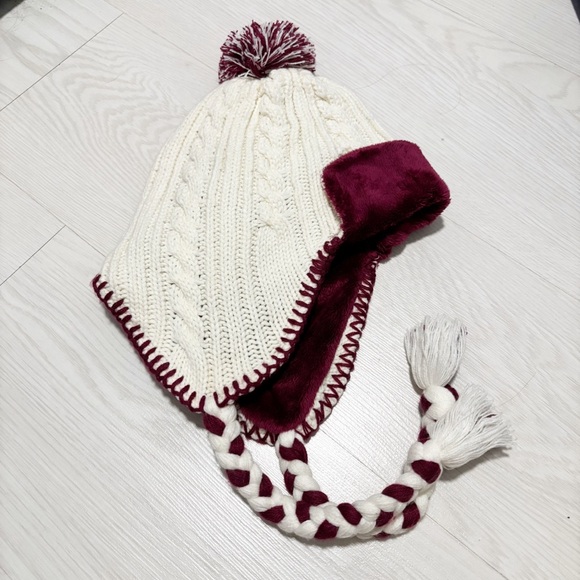 Mountain Hardwear Knit Hat Womens Regular Pom Pom Braided Ear Flaps Outdoor Warm - Picture 9 of 9